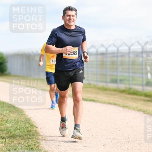 14.09.2025 - Airport Race Dr. Thomas Lammeyer http://msf.ph/oto/8867314 14.09.2025 12:08:30 Laufen 10, 58 meine-sportfotos.de