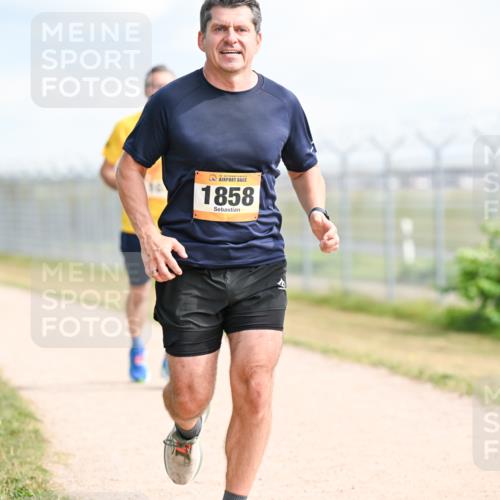 14.09.2025 - Airport Race Dr. Thomas Lammeyer http://msf.ph/oto/8867320 14.09.2025 12:08:31 Laufen 1858 meine-sportfotos.de
