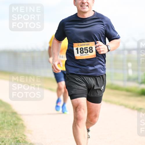 14.09.2025 - Airport Race Dr. Thomas Lammeyer http://msf.ph/oto/8867322 14.09.2025 12:08:31 Laufen 1858 meine-sportfotos.de