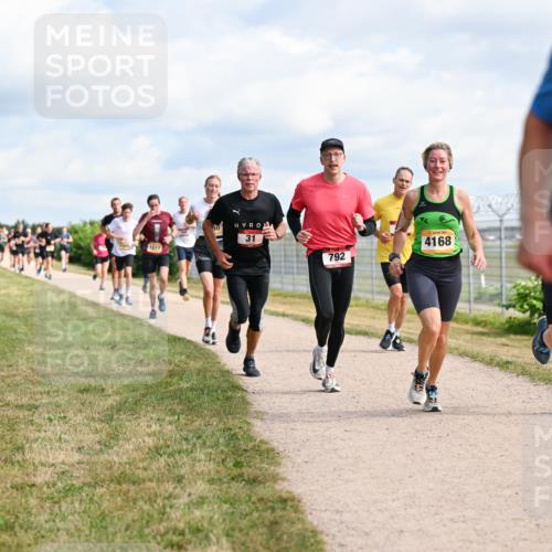 14.09.2025 - Airport Race Dr. Thomas Lammeyer http://msf.ph/oto/8867362 14.09.2025 12:08:39 Laufen 1217, 31, 4168, 792, 15 meine-sportfotos.de