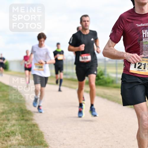 14.09.2025 - Airport Race Dr. Thomas Lammeyer http://msf.ph/oto/8867397 14.09.2025 12:08:46 Laufen 1100, 1217 meine-sportfotos.de