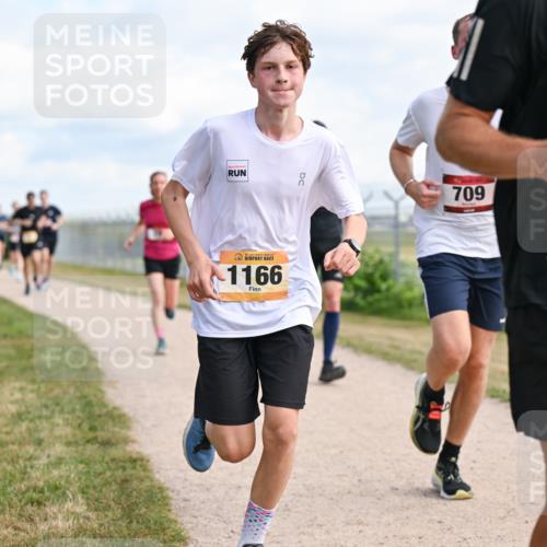 14.09.2025 - Airport Race Dr. Thomas Lammeyer http://msf.ph/oto/8867405 14.09.2025 12:08:47 Laufen 1166, 709, 886 meine-sportfotos.de