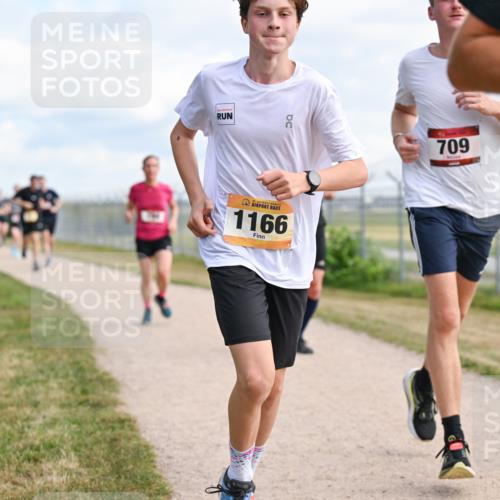 14.09.2025 - Airport Race Dr. Thomas Lammeyer http://msf.ph/oto/8867406 14.09.2025 12:08:48 Laufen 1166, 709 meine-sportfotos.de