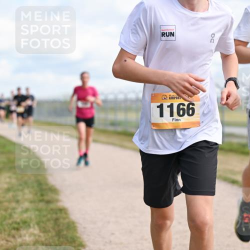 14.09.2025 - Airport Race Dr. Thomas Lammeyer http://msf.ph/oto/8867409 14.09.2025 12:08:48 Laufen 42, 1166, 709 meine-sportfotos.de