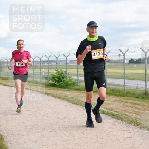 14.09.2025 - Airport Race Dr. Thomas Lammeyer http://msf.ph/oto/8867411 14.09.2025 12:08:49 Laufen 4124, 794, 1412 meine-sportfotos.de