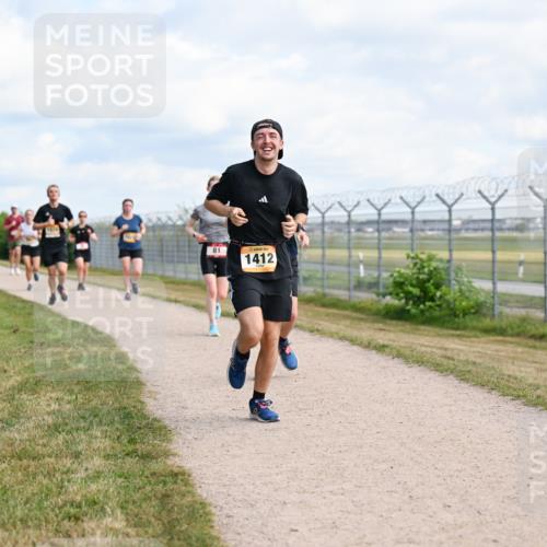 14.09.2025 - Airport Race Dr. Thomas Lammeyer http://msf.ph/oto/8867420 14.09.2025 12:08:53 Laufen 81, 1412 meine-sportfotos.de