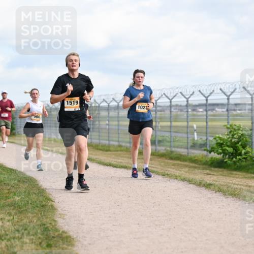 14.09.2025 - Airport Race Dr. Thomas Lammeyer http://msf.ph/oto/8867439 14.09.2025 12:08:56 Laufen 921, 960, 1519, 1519, 102 meine-sportfotos.de