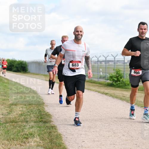 14.09.2025 - Airport Race Dr. Thomas Lammeyer http://msf.ph/oto/8867542 14.09.2025 12:09:17 Laufen 8, 683 meine-sportfotos.de