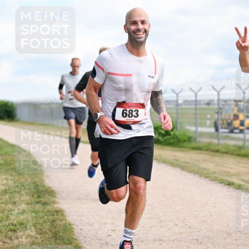 14.09.2025 - Airport Race Dr. Thomas Lammeyer http://msf.ph/oto/8867548 14.09.2025 12:09:18 Laufen 683, 896 meine-sportfotos.de
