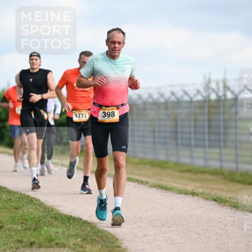 14.09.2025 - Airport Race Dr. Thomas Lammeyer http://msf.ph/oto/8867750 14.09.2025 12:10:08 Laufen 1772, 398 meine-sportfotos.de