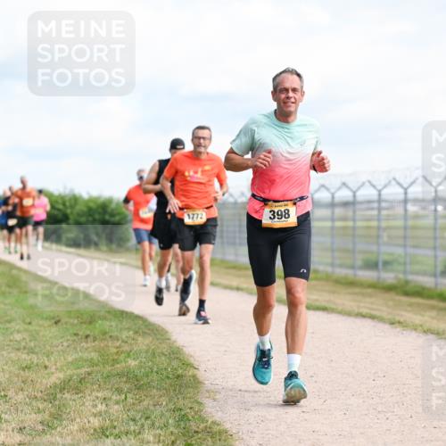 14.09.2025 - Airport Race Dr. Thomas Lammeyer http://msf.ph/oto/8867770 14.09.2025 12:10:10 Laufen 1772, 398 meine-sportfotos.de