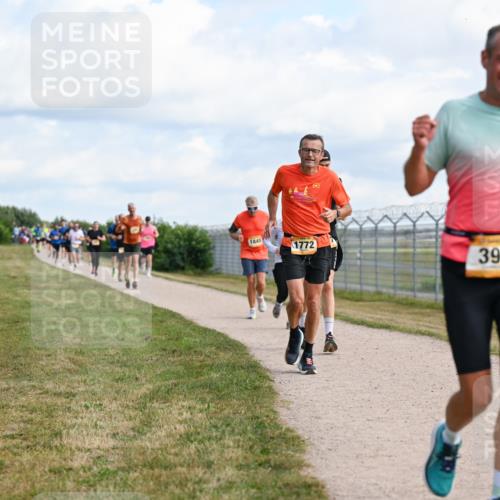 14.09.2025 - Airport Race Dr. Thomas Lammeyer http://msf.ph/oto/8867776 14.09.2025 12:10:12 Laufen 1845, 1772, 398 meine-sportfotos.de