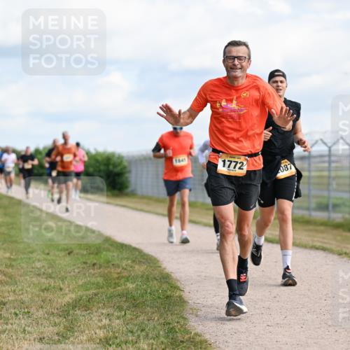 14.09.2025 - Airport Race Dr. Thomas Lammeyer http://msf.ph/oto/8867782 14.09.2025 12:10:13 Laufen 1841, 1772, 087 meine-sportfotos.de