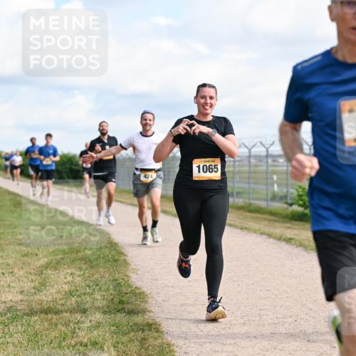 14.09.2025 - Airport Race Dr. Thomas Lammeyer http://msf.ph/oto/8867840 14.09.2025 12:10:25 Laufen 424, 1065, 611 meine-sportfotos.de
