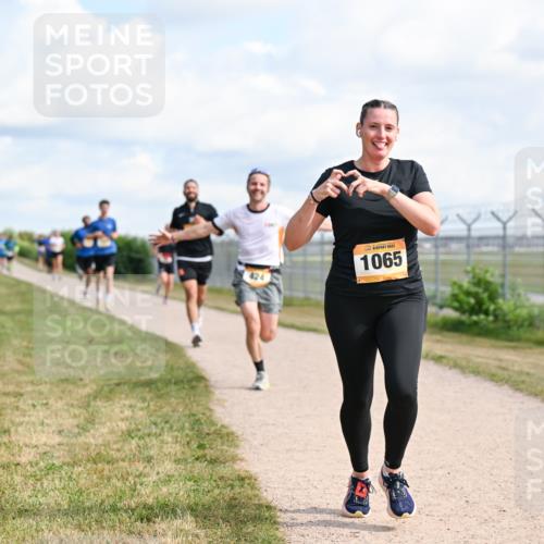 14.09.2025 - Airport Race Dr. Thomas Lammeyer http://msf.ph/oto/8867844 14.09.2025 12:10:25 Laufen 424, 1065 meine-sportfotos.de