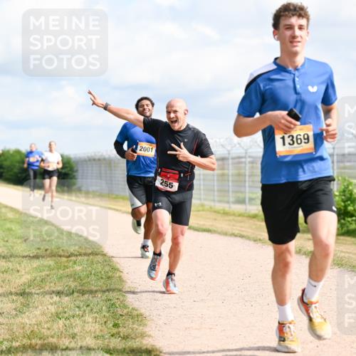 14.09.2025 - Airport Race Dr. Thomas Lammeyer http://msf.ph/oto/8867877 14.09.2025 12:10:32 Laufen 2001, 255, 1369 meine-sportfotos.de