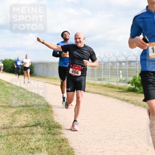 14.09.2025 - Airport Race Dr. Thomas Lammeyer http://msf.ph/oto/8867881 14.09.2025 12:10:32 Laufen 255, 1369 meine-sportfotos.de