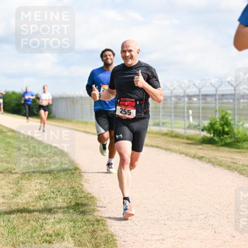 14.09.2025 - Airport Race Dr. Thomas Lammeyer http://msf.ph/oto/8867883 14.09.2025 12:10:33 Laufen 2, 255, 136 meine-sportfotos.de