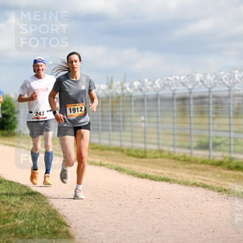 14.09.2025 - Airport Race Dr. Thomas Lammeyer http://msf.ph/oto/8867980 14.09.2025 12:10:53 Laufen 243, 1912 meine-sportfotos.de