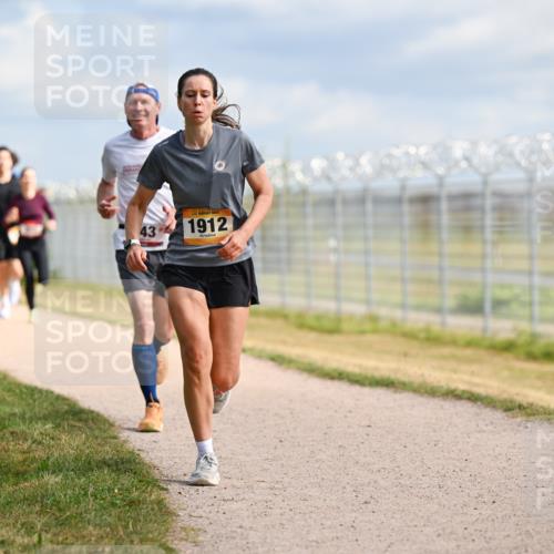 14.09.2025 - Airport Race Dr. Thomas Lammeyer http://msf.ph/oto/8867988 14.09.2025 12:10:54 Laufen 43, 1912 meine-sportfotos.de