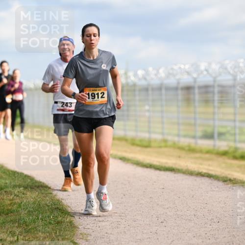 14.09.2025 - Airport Race Dr. Thomas Lammeyer http://msf.ph/oto/8867989 14.09.2025 12:10:54 Laufen 243, 1912 meine-sportfotos.de