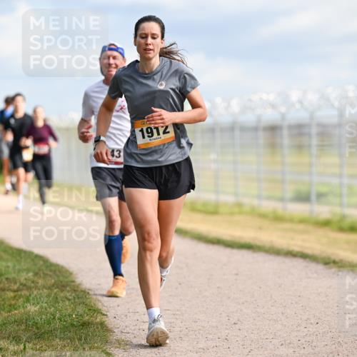 14.09.2025 - Airport Race Dr. Thomas Lammeyer http://msf.ph/oto/8867993 14.09.2025 12:10:55 Laufen 43, 1912 meine-sportfotos.de