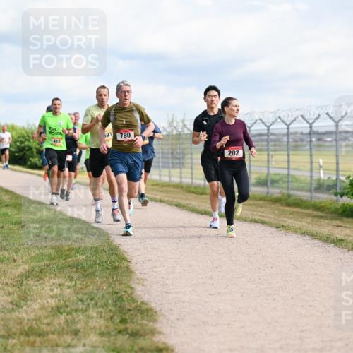 14.09.2025 - Airport Race Dr. Thomas Lammeyer http://msf.ph/oto/8868007 14.09.2025 12:10:59 Laufen 593, 780, 410, 202 meine-sportfotos.de