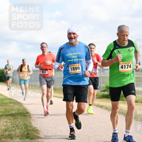 14.09.2025 - Airport Race Dr. Thomas Lammeyer http://msf.ph/oto/8868156 14.09.2025 12:11:24 Laufen 900, 50, 1899, 4174 meine-sportfotos.de
