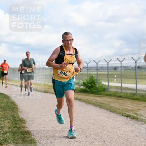 14.09.2025 - Airport Race Dr. Thomas Lammeyer http://msf.ph/oto/8868178 14.09.2025 12:11:28 Laufen 945, 64 meine-sportfotos.de
