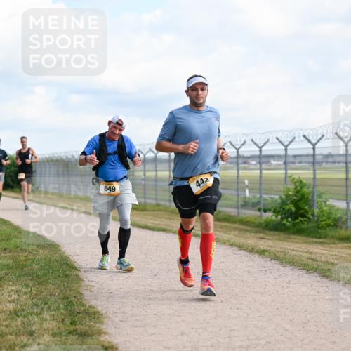 14.09.2025 - Airport Race Dr. Thomas Lammeyer http://msf.ph/oto/8868252 14.09.2025 12:11:46 Laufen 649, 442 meine-sportfotos.de