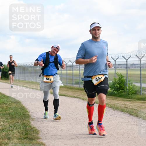 14.09.2025 - Airport Race Dr. Thomas Lammeyer http://msf.ph/oto/8868257 14.09.2025 12:11:47 Laufen 649, 442 meine-sportfotos.de