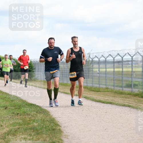 14.09.2025 - Airport Race Dr. Thomas Lammeyer http://msf.ph/oto/8868268 14.09.2025 12:11:50 Laufen 1076, 165, 1943 meine-sportfotos.de