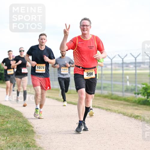 14.09.2025 - Airport Race Dr. Thomas Lammeyer http://msf.ph/oto/8868284 14.09.2025 12:11:57 Laufen 69, 1078, 1078, 1448, 396 meine-sportfotos.de