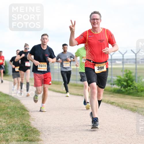 14.09.2025 - Airport Race Dr. Thomas Lammeyer http://msf.ph/oto/8868289 14.09.2025 12:11:58 Laufen 69, 1078, 1441, 396 meine-sportfotos.de