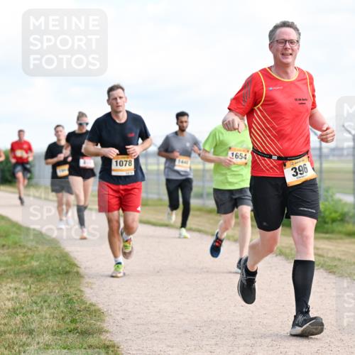 14.09.2025 - Airport Race Dr. Thomas Lammeyer http://msf.ph/oto/8868292 14.09.2025 12:11:58 Laufen 1078, 69, 1441, 1654, 396 meine-sportfotos.de