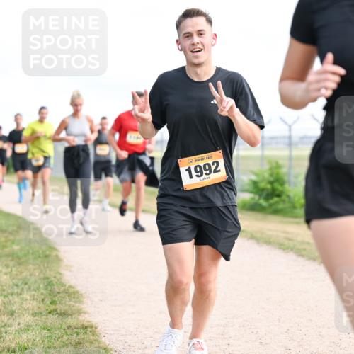 14.09.2025 - Airport Race Dr. Thomas Lammeyer http://msf.ph/oto/8868319 14.09.2025 12:12:03 Laufen 1992, 810 meine-sportfotos.de