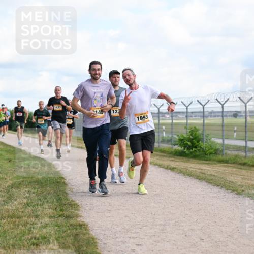 14.09.2025 - Airport Race Dr. Thomas Lammeyer http://msf.ph/oto/8868389 14.09.2025 12:12:18 Laufen 1433, 23, 149, 123, 1993, 1030, 916 meine-sportfotos.de