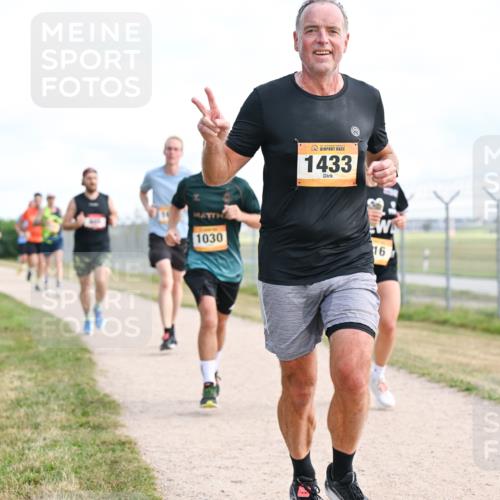 14.09.2025 - Airport Race Dr. Thomas Lammeyer http://msf.ph/oto/8868412 14.09.2025 12:12:23 Laufen 1030, 1433, 16 meine-sportfotos.de