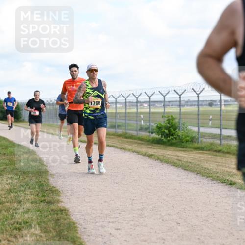14.09.2025 - Airport Race Dr. Thomas Lammeyer http://msf.ph/oto/8868434 14.09.2025 12:12:27 Laufen 1766, 80 meine-sportfotos.de