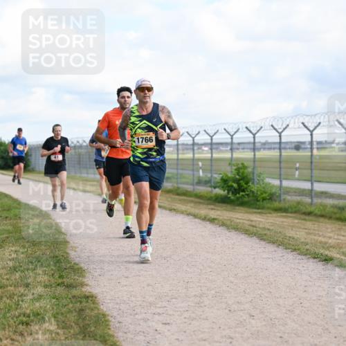 14.09.2025 - Airport Race Dr. Thomas Lammeyer http://msf.ph/oto/8868437 14.09.2025 12:12:28 Laufen 1766 meine-sportfotos.de