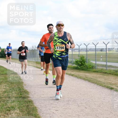 14.09.2025 - Airport Race Dr. Thomas Lammeyer http://msf.ph/oto/8868442 14.09.2025 12:12:28 Laufen 1766 meine-sportfotos.de