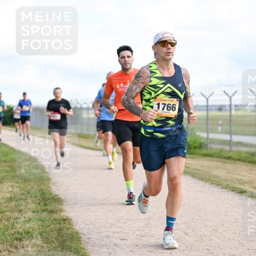 14.09.2025 - Airport Race Dr. Thomas Lammeyer http://msf.ph/oto/8868446 14.09.2025 12:12:29 Laufen 1766 meine-sportfotos.de
