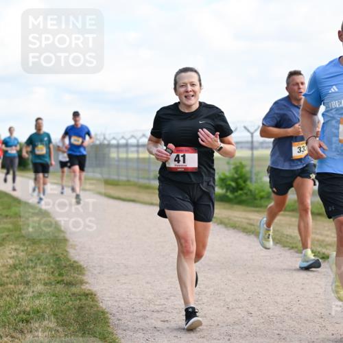 14.09.2025 - Airport Race Dr. Thomas Lammeyer http://msf.ph/oto/8868462 14.09.2025 12:12:32 Laufen 41, 333, 1056 meine-sportfotos.de