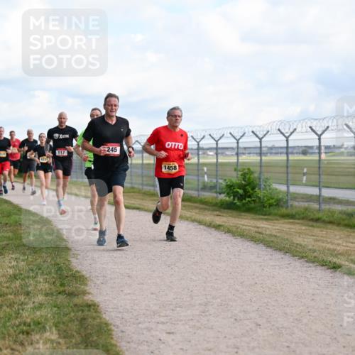 14.09.2025 - Airport Race Dr. Thomas Lammeyer http://msf.ph/oto/8868502 14.09.2025 12:12:40 Laufen 117, 4235, 245, 1458 meine-sportfotos.de