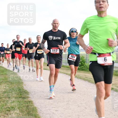 14.09.2025 - Airport Race Dr. Thomas Lammeyer http://msf.ph/oto/8868523 14.09.2025 12:12:44 Laufen 2104, 1344, 4235, 2025, 117, 704, 704, 6 meine-sportfotos.de