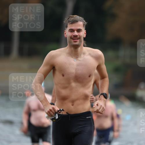 14.09.2025 - Stadtparktriathlon Michael Strokosch http://msf.ph/oto/8868527 14.09.2025 10:32:43 Schwimmen 723, 736, 740, 762, 776, 781, 815, 816 meine-sportfotos.de