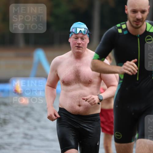 14.09.2025 - Stadtparktriathlon Michael Strokosch http://msf.ph/oto/8868546 14.09.2025 10:32:47 Schwimmen 723, 736, 762, 776, 786, 802, 816, 821 meine-sportfotos.de