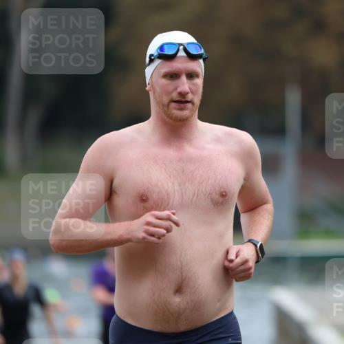 14.09.2025 - Stadtparktriathlon Michael Strokosch http://msf.ph/oto/8868561 14.09.2025 10:32:51 Schwimmen 723, 736, 750, 776, 786, 802, 816, 821 meine-sportfotos.de