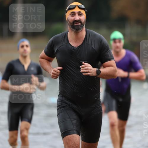 14.09.2025 - Stadtparktriathlon Michael Strokosch http://msf.ph/oto/8868572 14.09.2025 10:32:55 Schwimmen 736, 750, 776, 786, 802, 821 meine-sportfotos.de