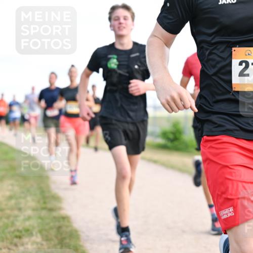 14.09.2025 - Airport Race Dr. Thomas Lammeyer http://msf.ph/oto/8868593 14.09.2025 12:12:48 Laufen 42, 2104 meine-sportfotos.de
